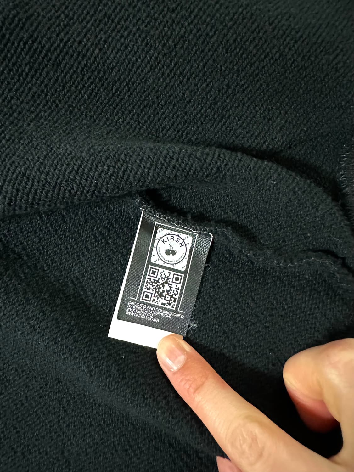 키르시 스몰 체리 크롭 후드집업 블랙 상품이미지4