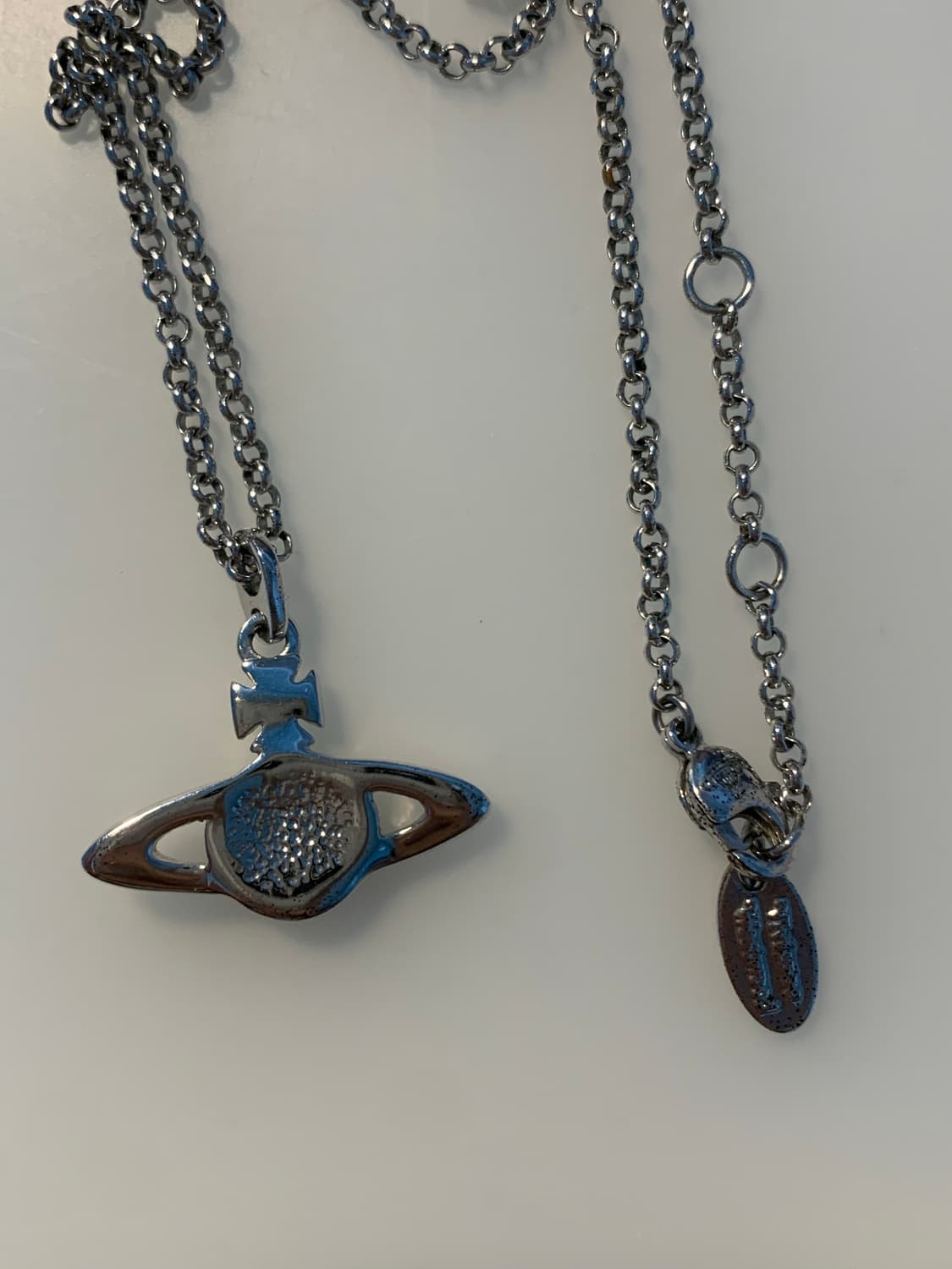 비비안웨스트우드 미니 바스 릴리프 목걸이 상품이미지5