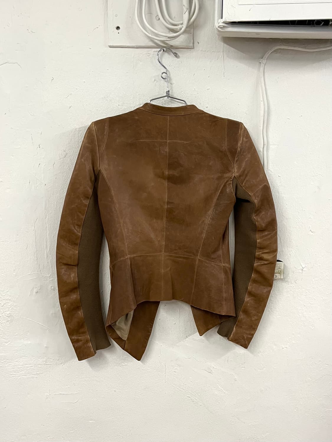10CORSOCOMO 아티저널 비대칭 레더 자켓 상품이미지7