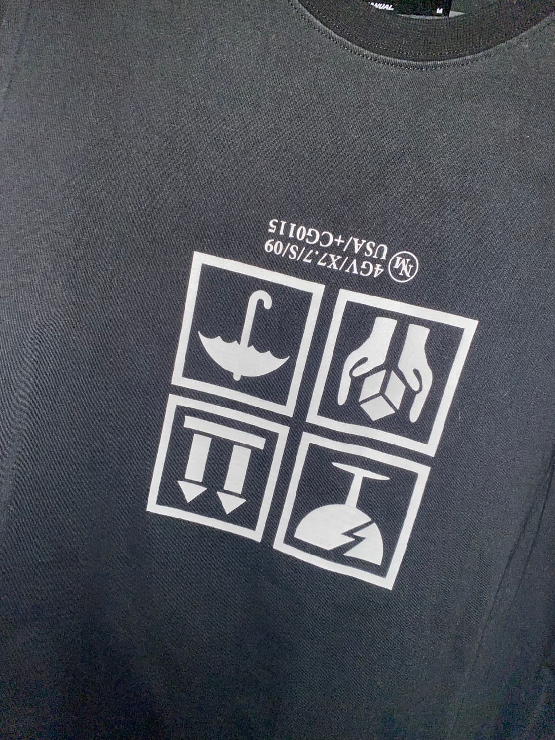 그래픽 반팔  상품이미지1