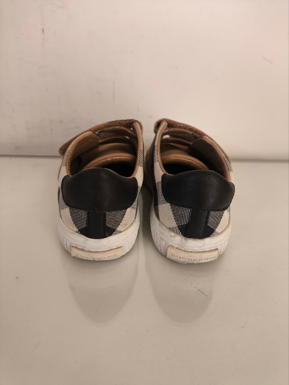 29 버버리 키즈 밸크로 스니커즈  상품이미지8