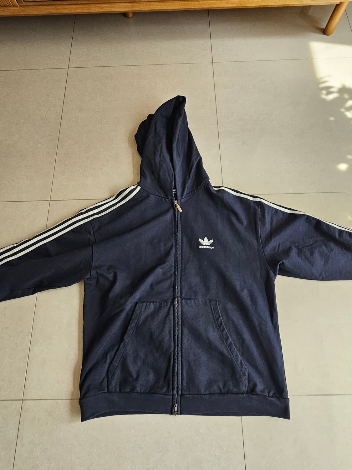 발렌시아가x아디다스 후드집업 s판매 상품이미지1