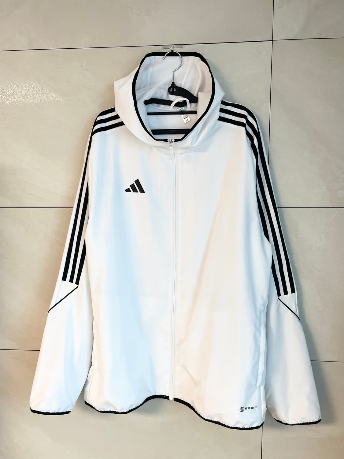 아디다스 윈드브레이커 흰, 검 바람막이 (2XL size) 상품이미지2