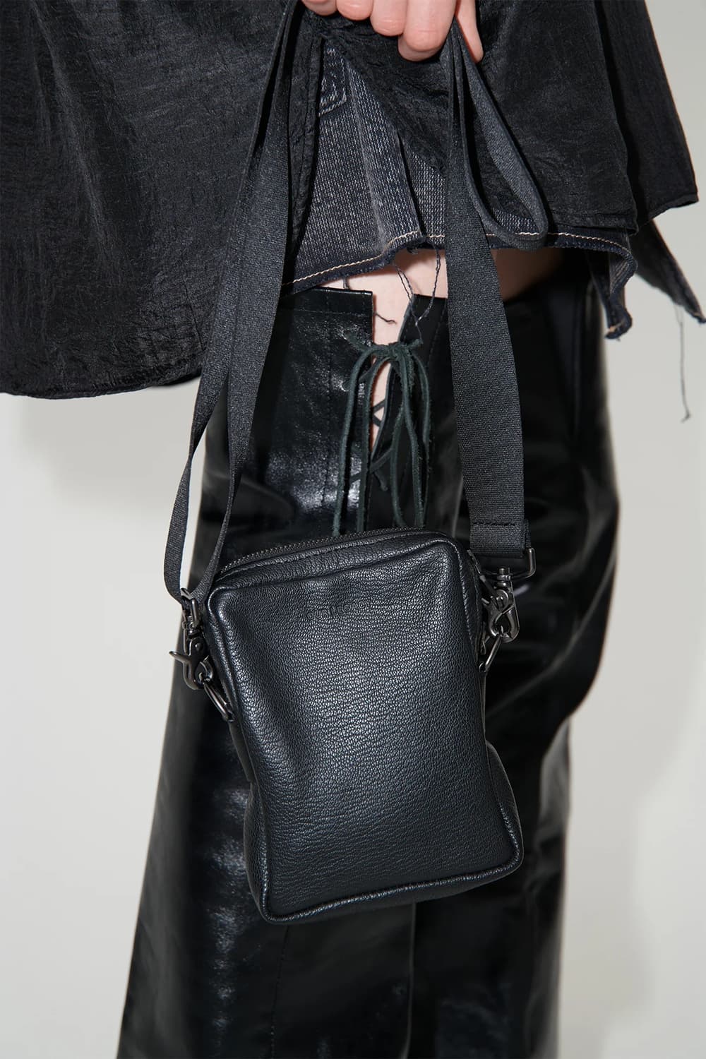 아워레가시 딜레이 미니 백 블랙 상품이미지4