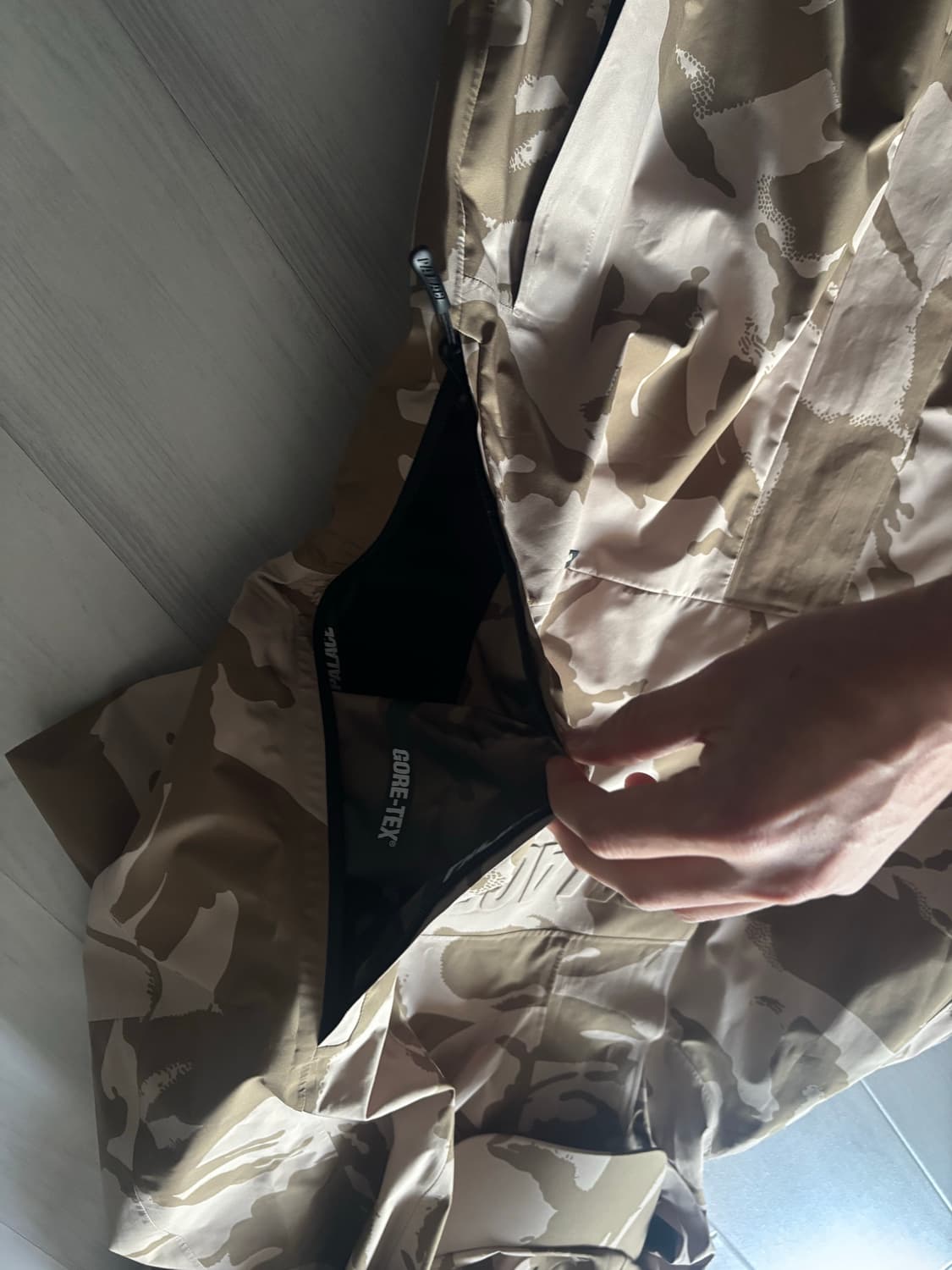 팔라스 고어텍스 바람막이 자켓 M 판매 상품이미지3