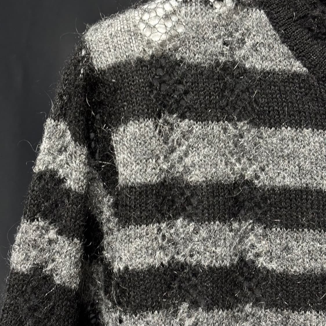 F) PERVERZE THICK STRIPE KNIT CARDIGAN 상품이미지2