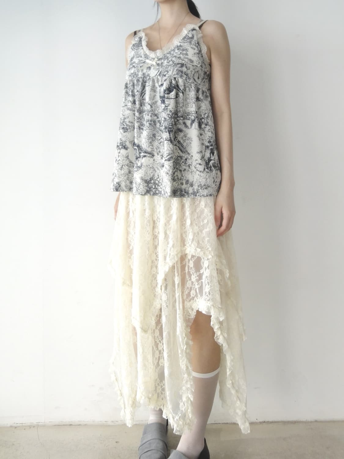 V-neck paisley sleeveless top 상품이미지5