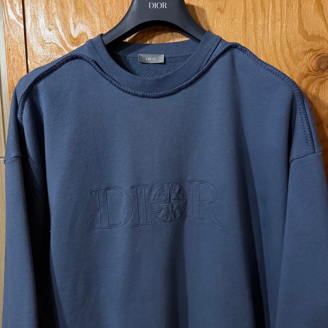 디올 x 스톤아일랜드 24F/w 콜라보 맨투맨  상품이미지1