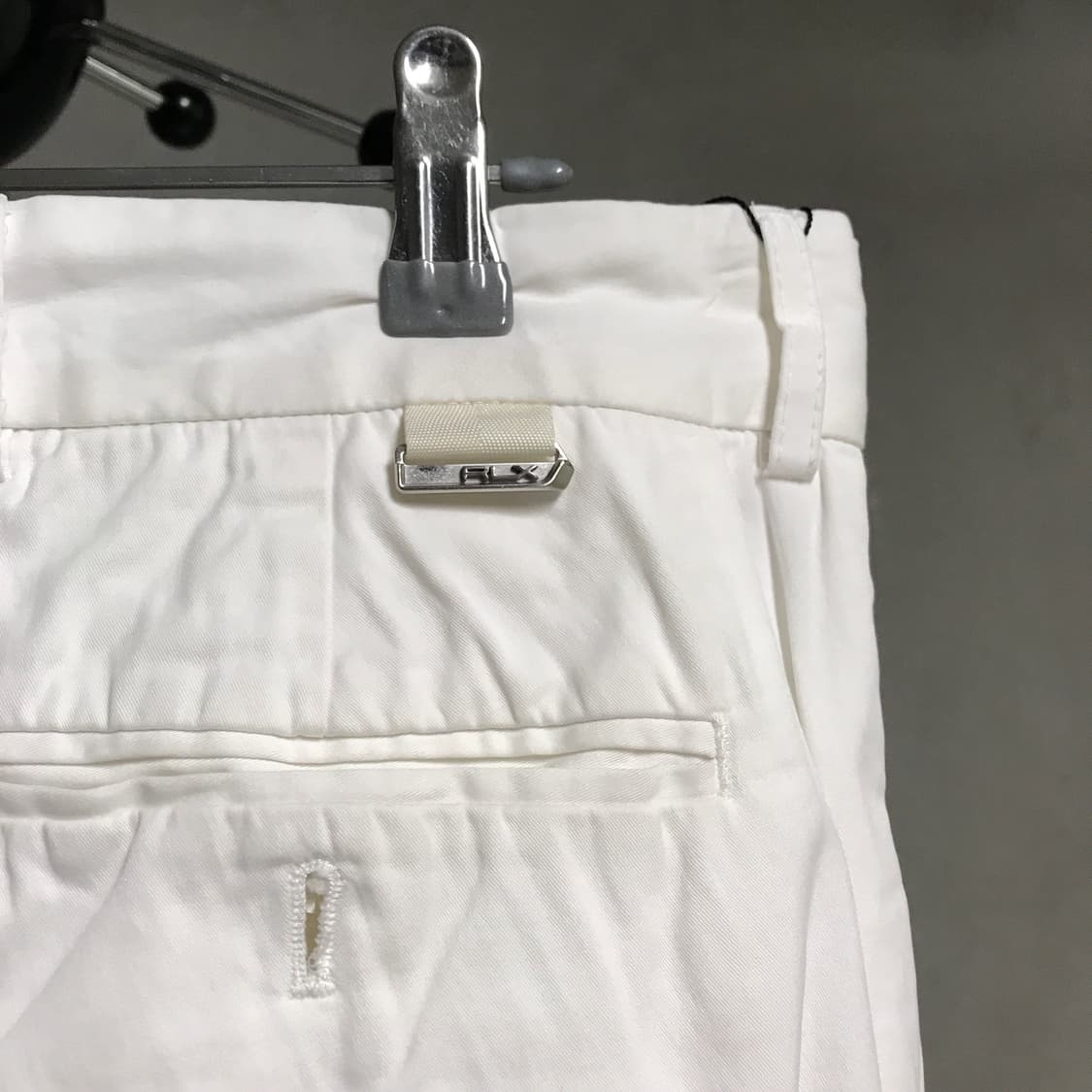 폴로 RLX 화이트 치노 팬츠 - 상품이미지4