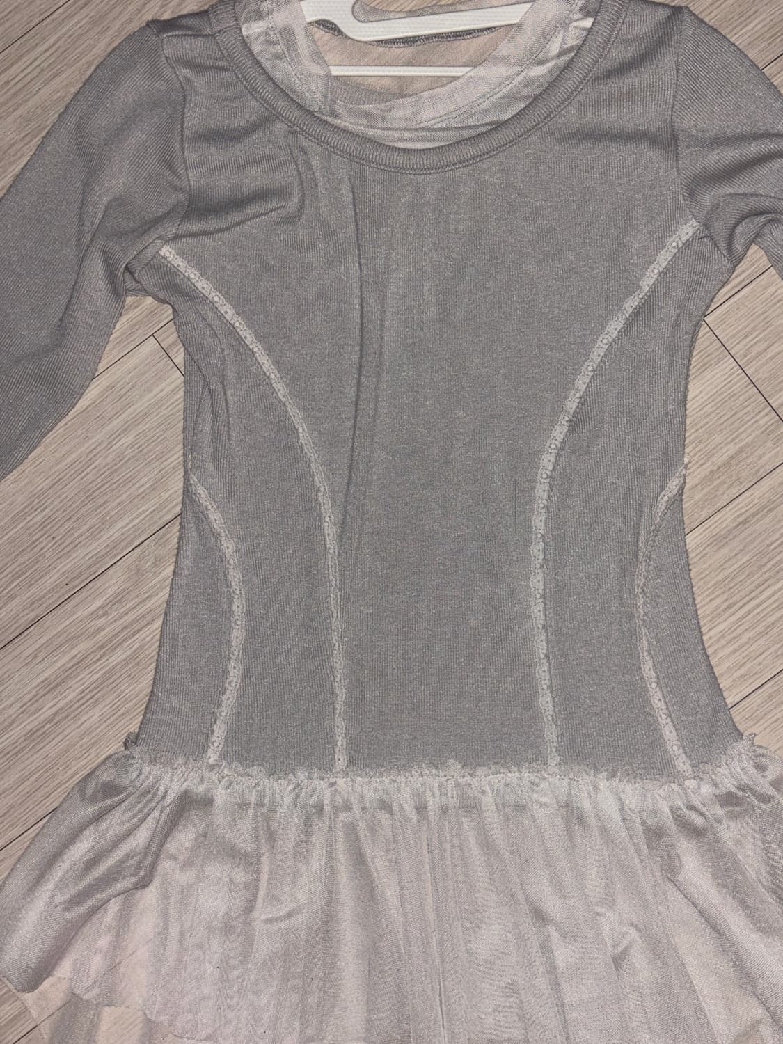 플레어업 레이어드 레이스 프릴 롱 슬리브 그레이 상품이미지3