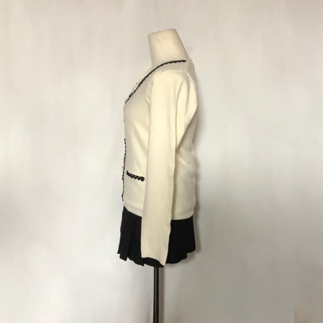 리본 로걀 니트 반팔 가디건 세트 화이트 상품이미지7