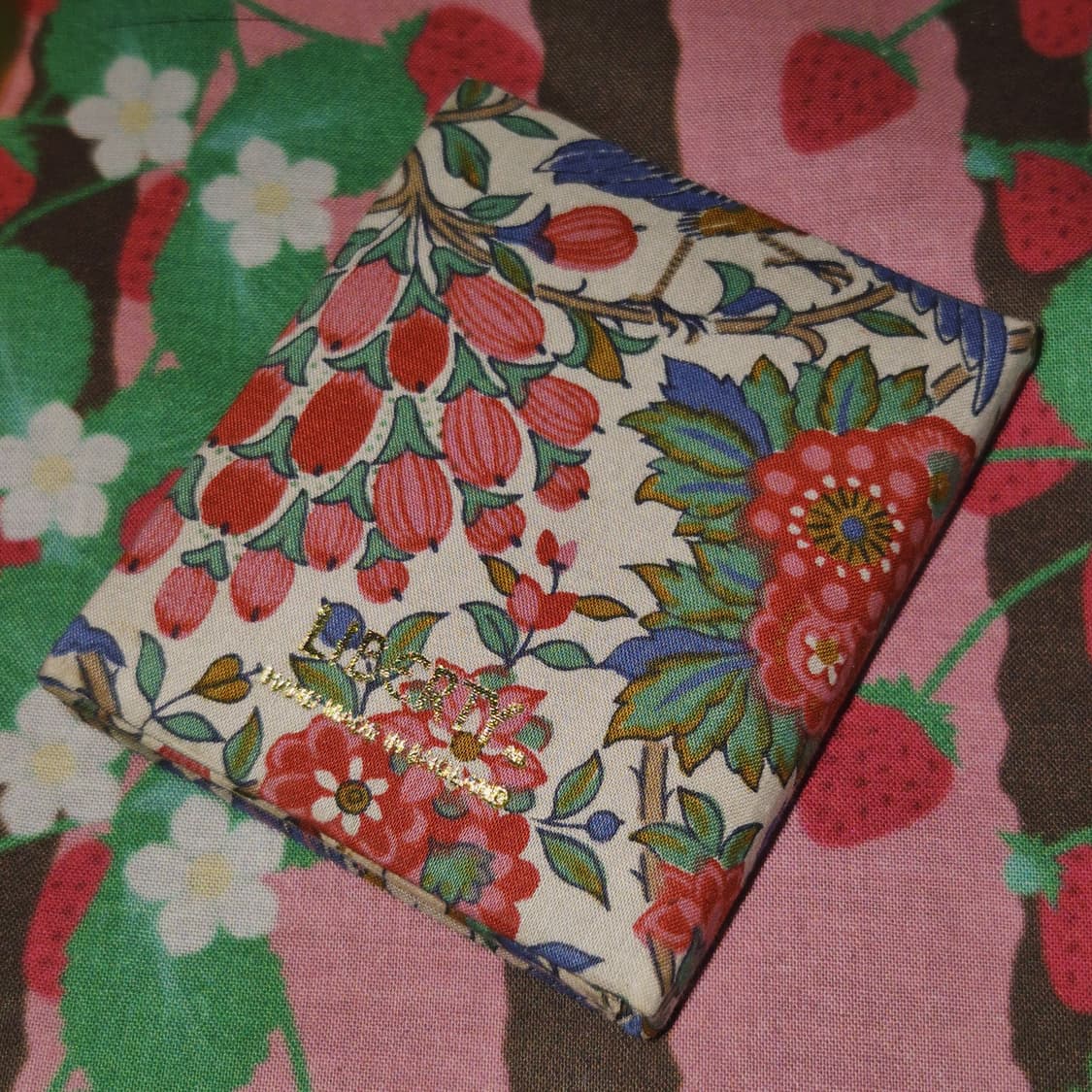 70s 영국 리버티 핸드 플로랄 패브릭 북 액자 상품이미지7