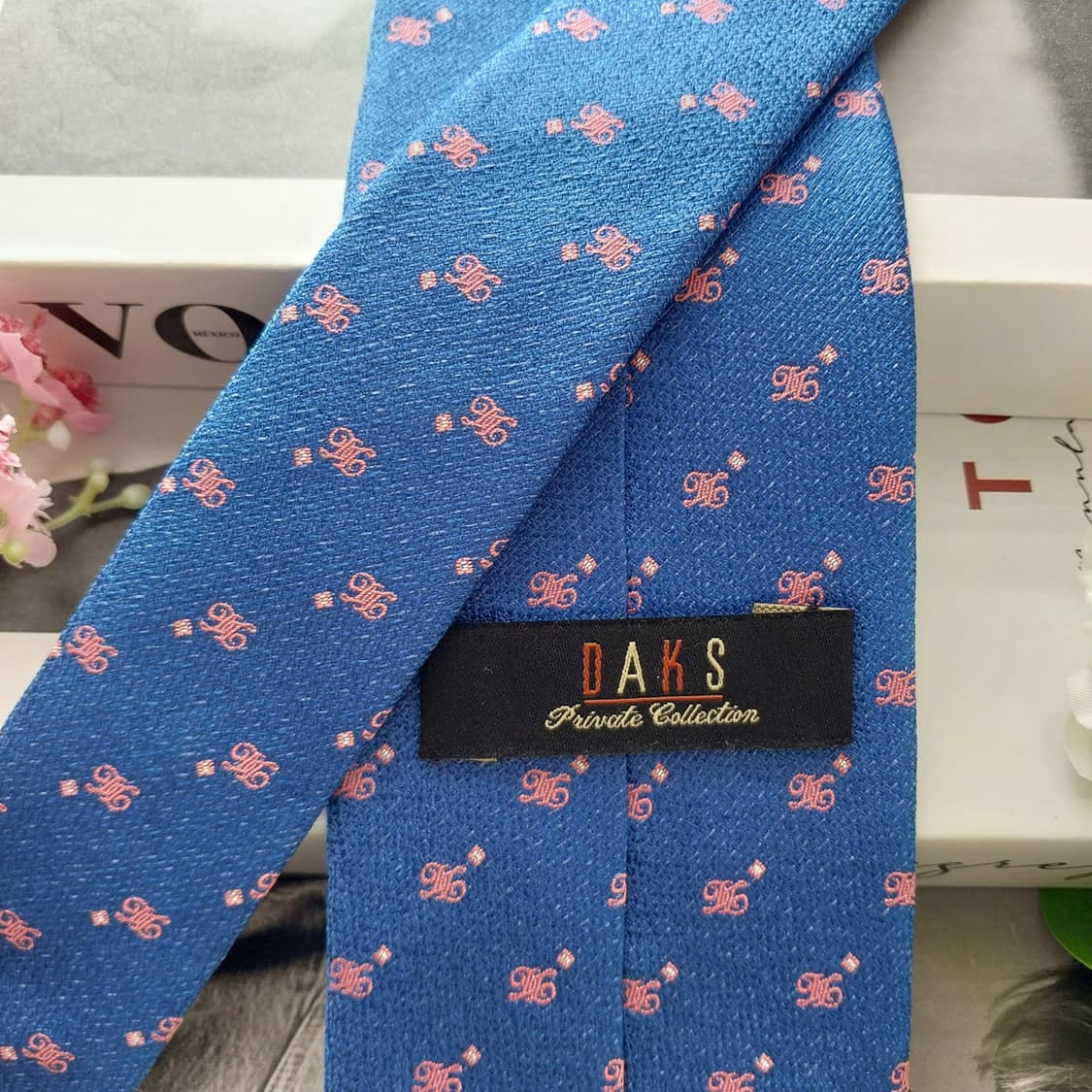닥스 실크 블루 로고 자수 패턴 넥타이 8.3cm A+등급 K2061 상품이미지5