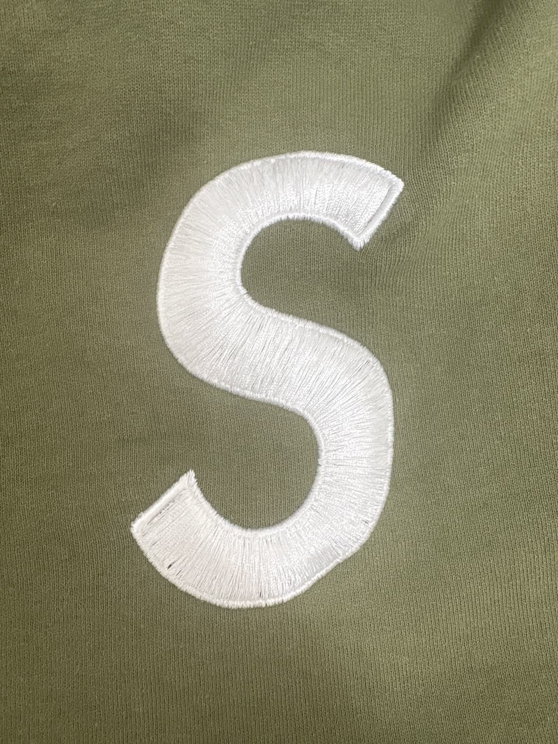 (L) 슈프림 S로고 후드집업 올리브 24FW 상품이미지4