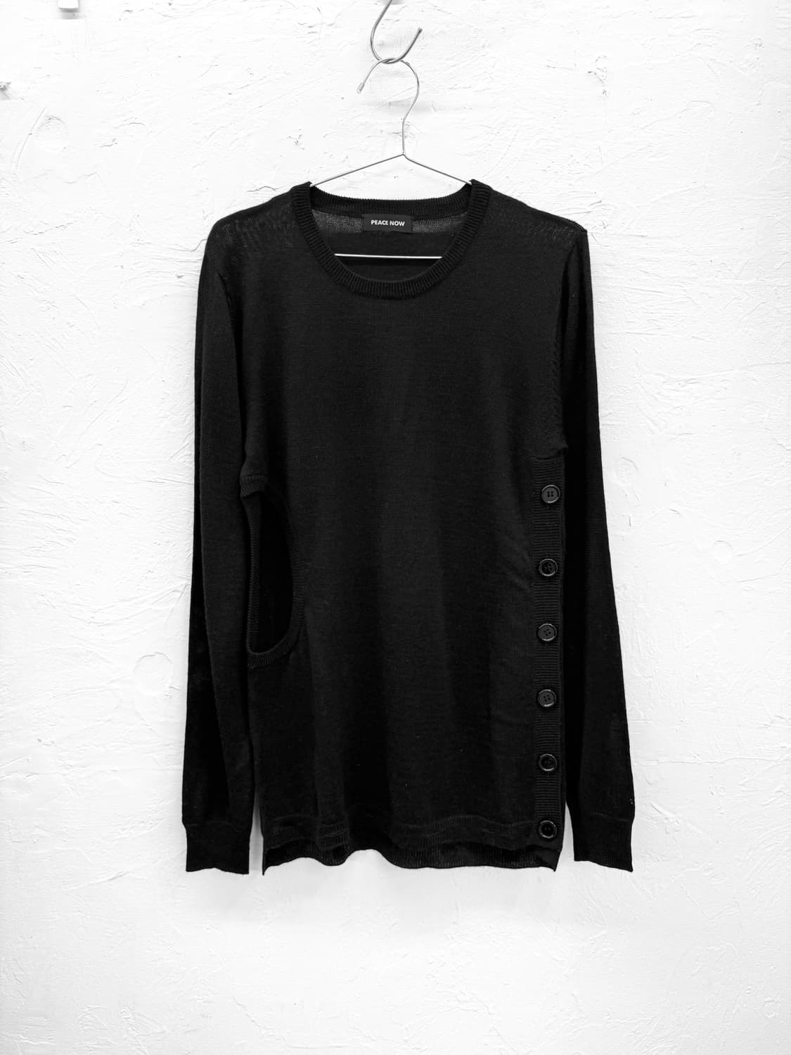 peace now 버튼 홀 니트 상품이미지1