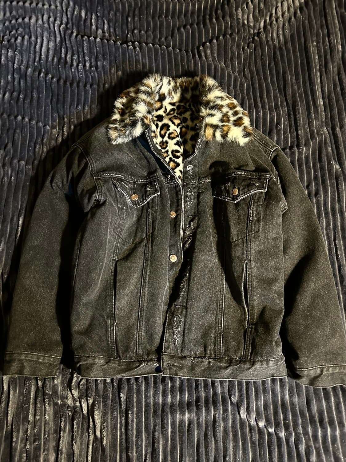 Leopard Fur Detail Denim Trucker jacket 상품이미지1