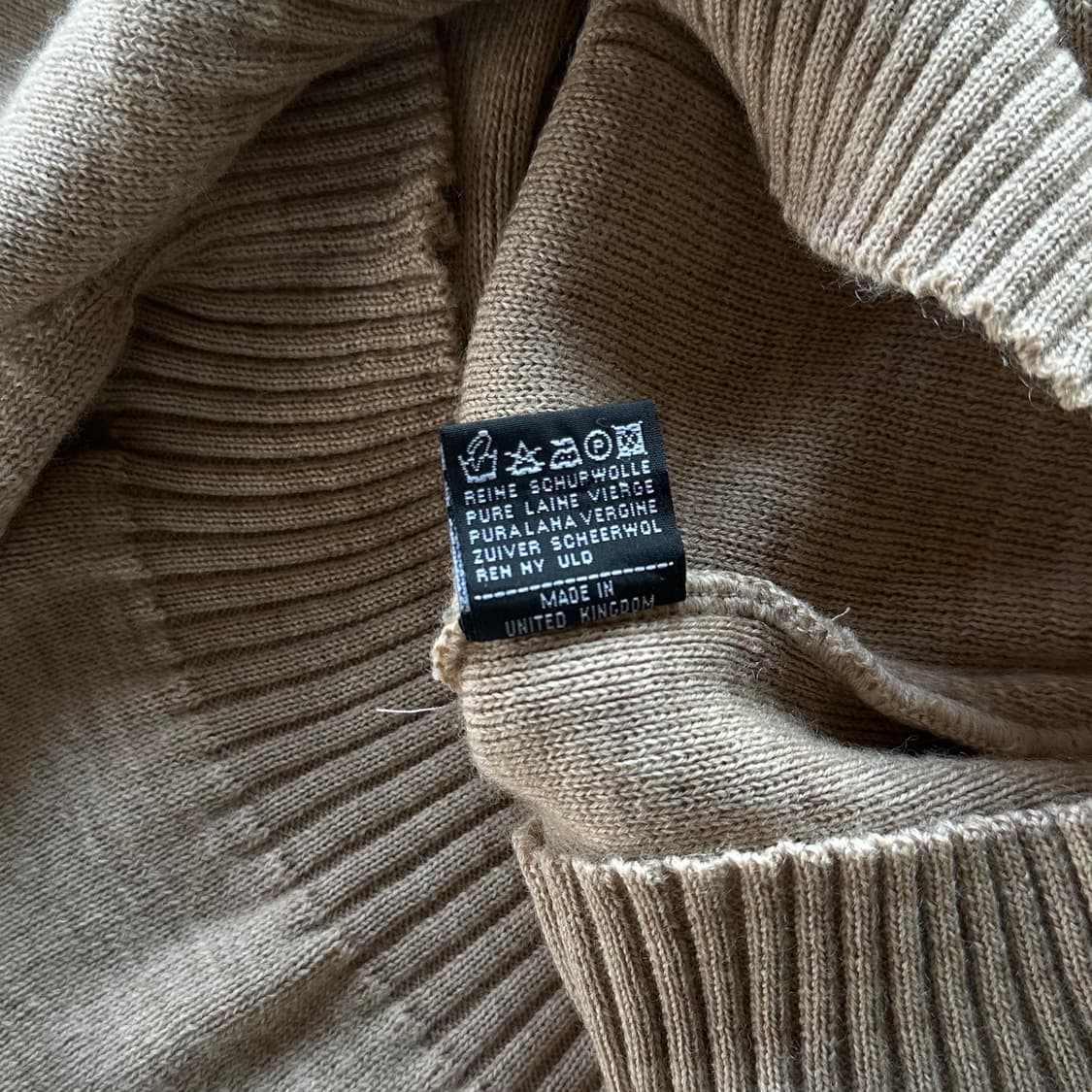 [M-L]버버리 BURBERRYS 퓨어울 잉글랜드산 코만도 니트 상품이미지10