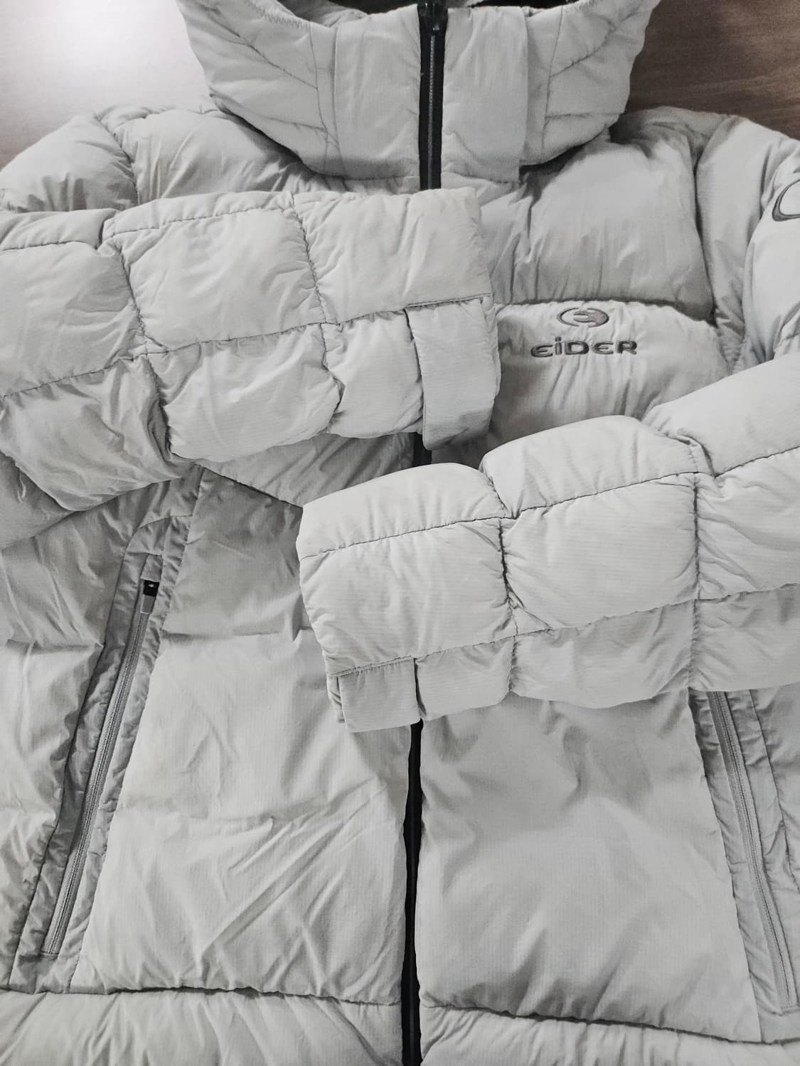 아이더 후드 패딩 점퍼 라이트그레이 상품이미지8