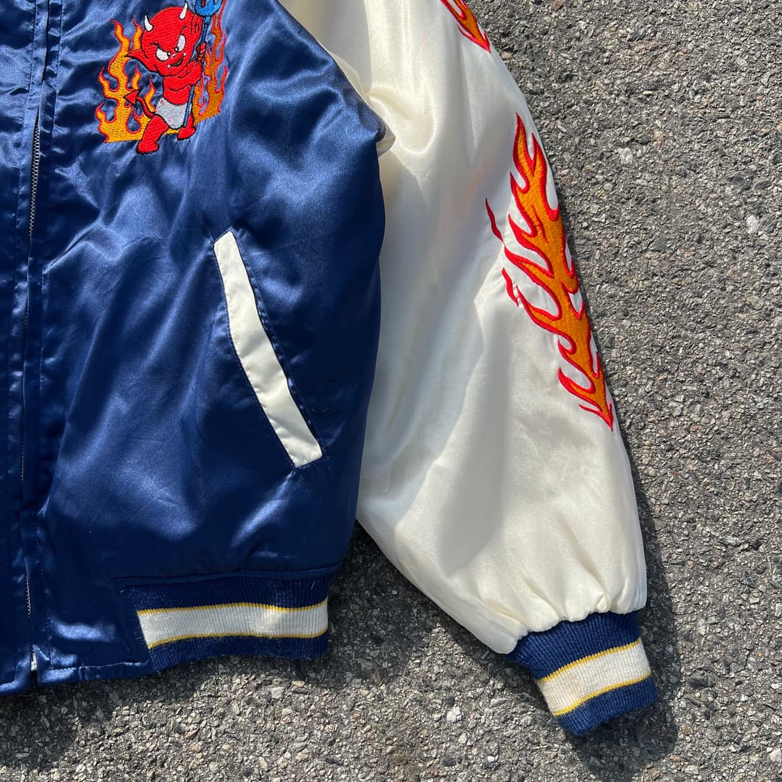 90‘s Great Red Hot Souvenir Jacket 상품이미지3