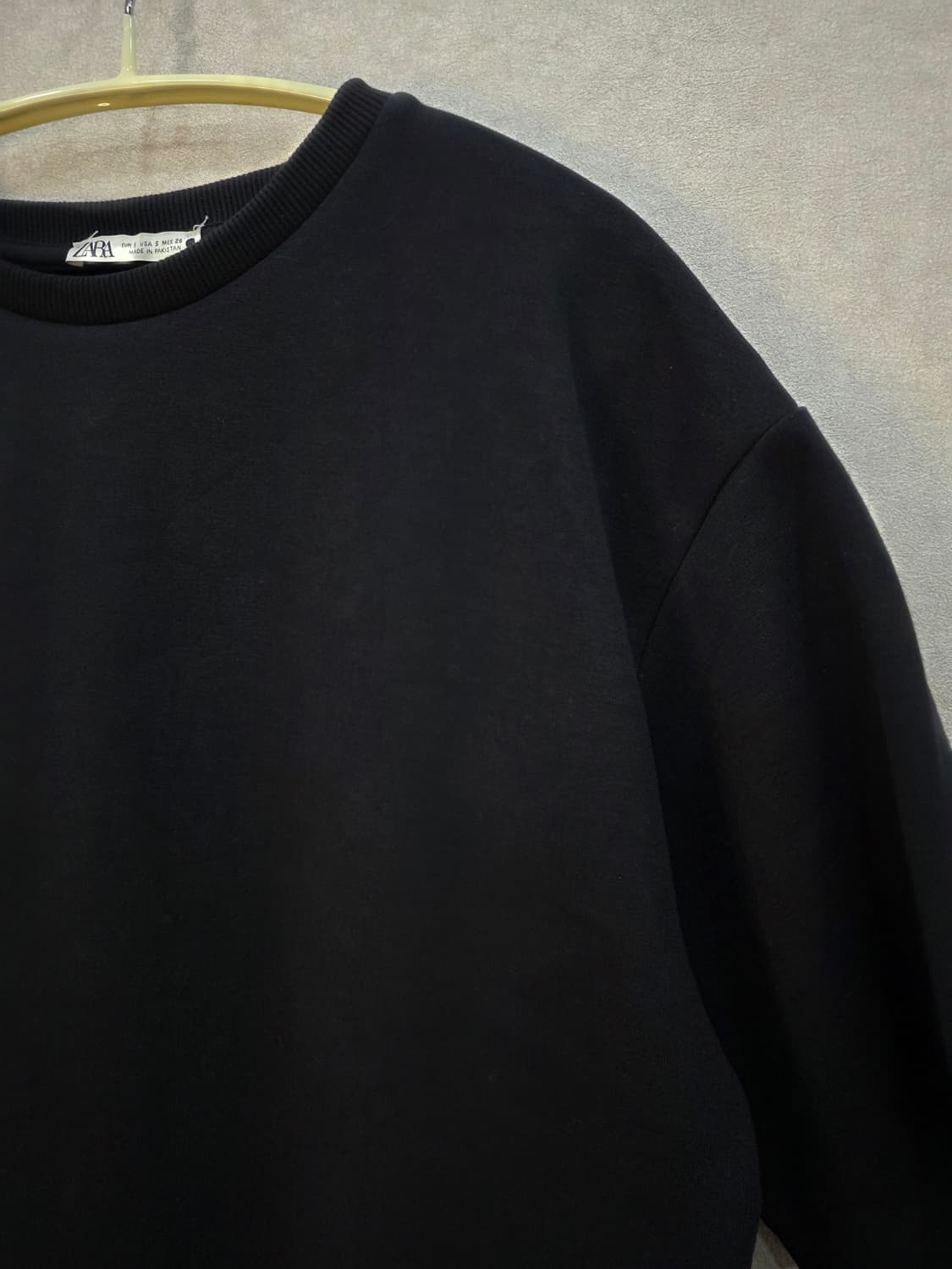 ZARA 세미오버핏 블랙 반팔 티셔츠(남녀공용) 상품이미지3