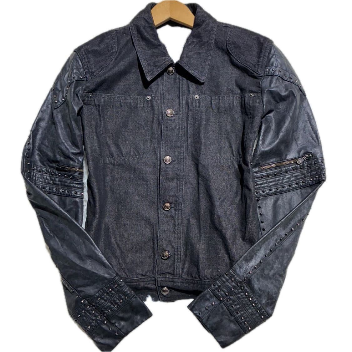 구매글 ) 베르사체 스터드 레더 암 데님 자켓 상품이미지1