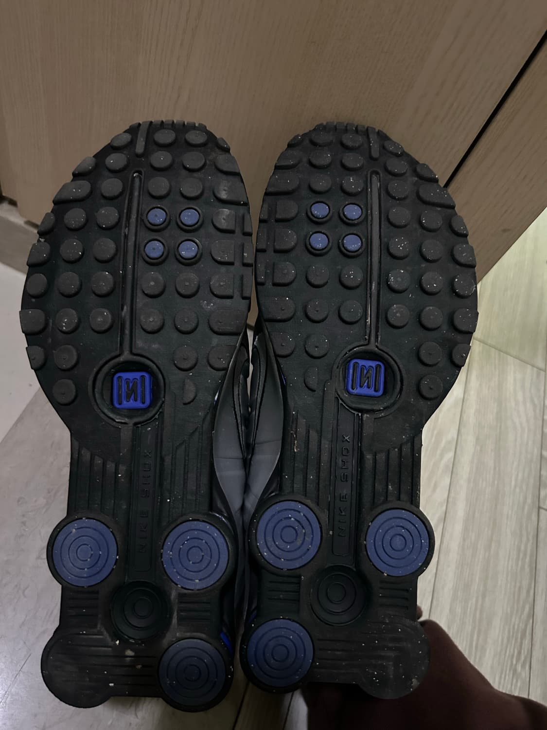 나이키 샥스 r4 메탈릭 실버 앤 블랙 블루 상품이미지4