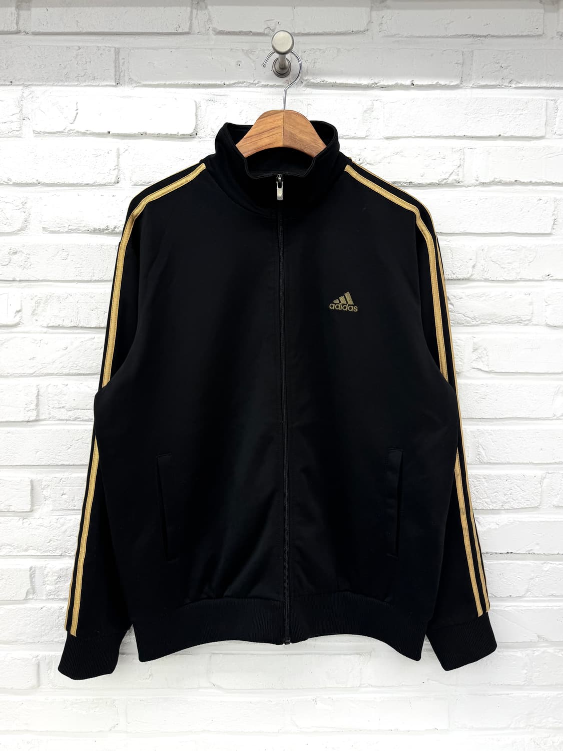 아디다스 블랙 골드 트랙탑 져지 상품이미지3