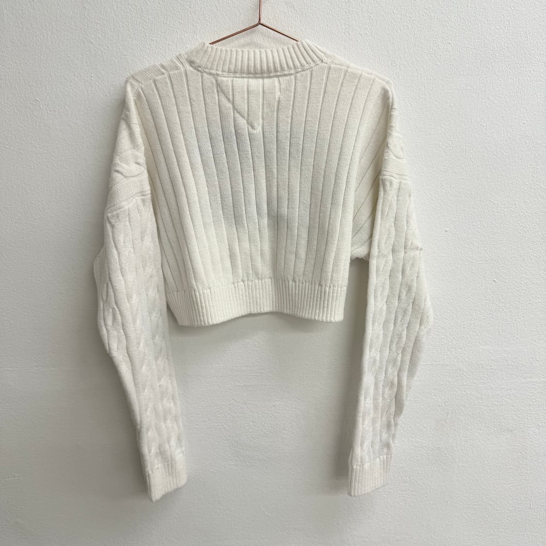타미진스 케이블 크롭 꽈배기 니트 (XS) 상품이미지4