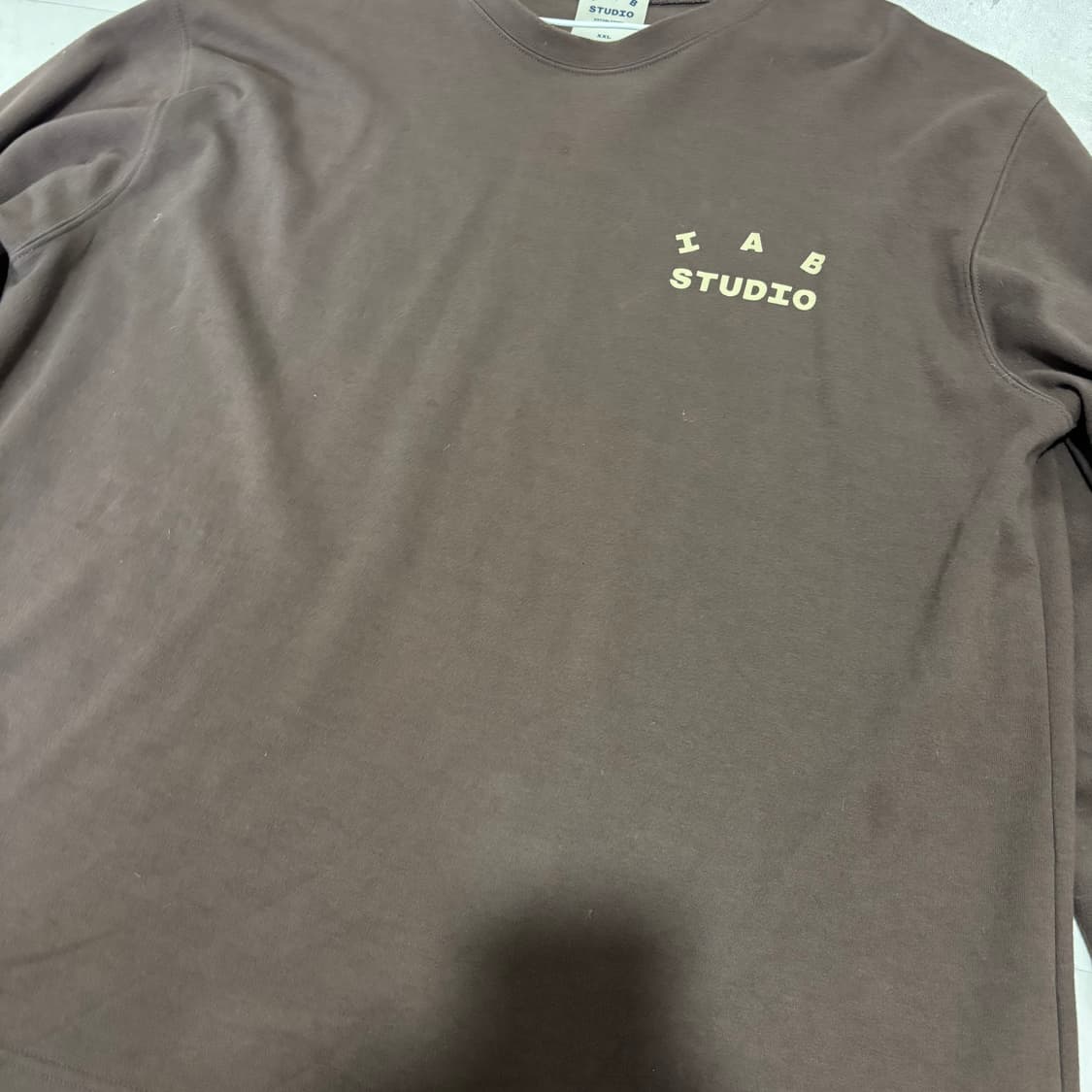 IAB 스튜디오 롱슬리브 초코 크림 2XL 상품이미지3