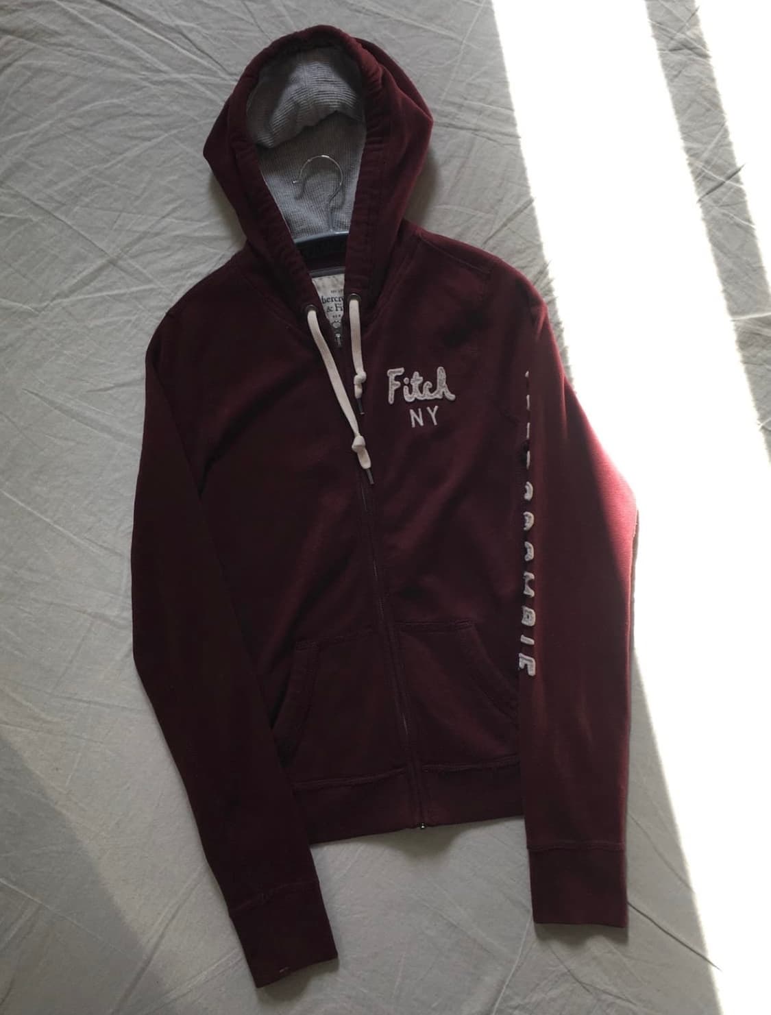 구해요) 아베크롬비 와인색 후드집업 구합니다 상품이미지1