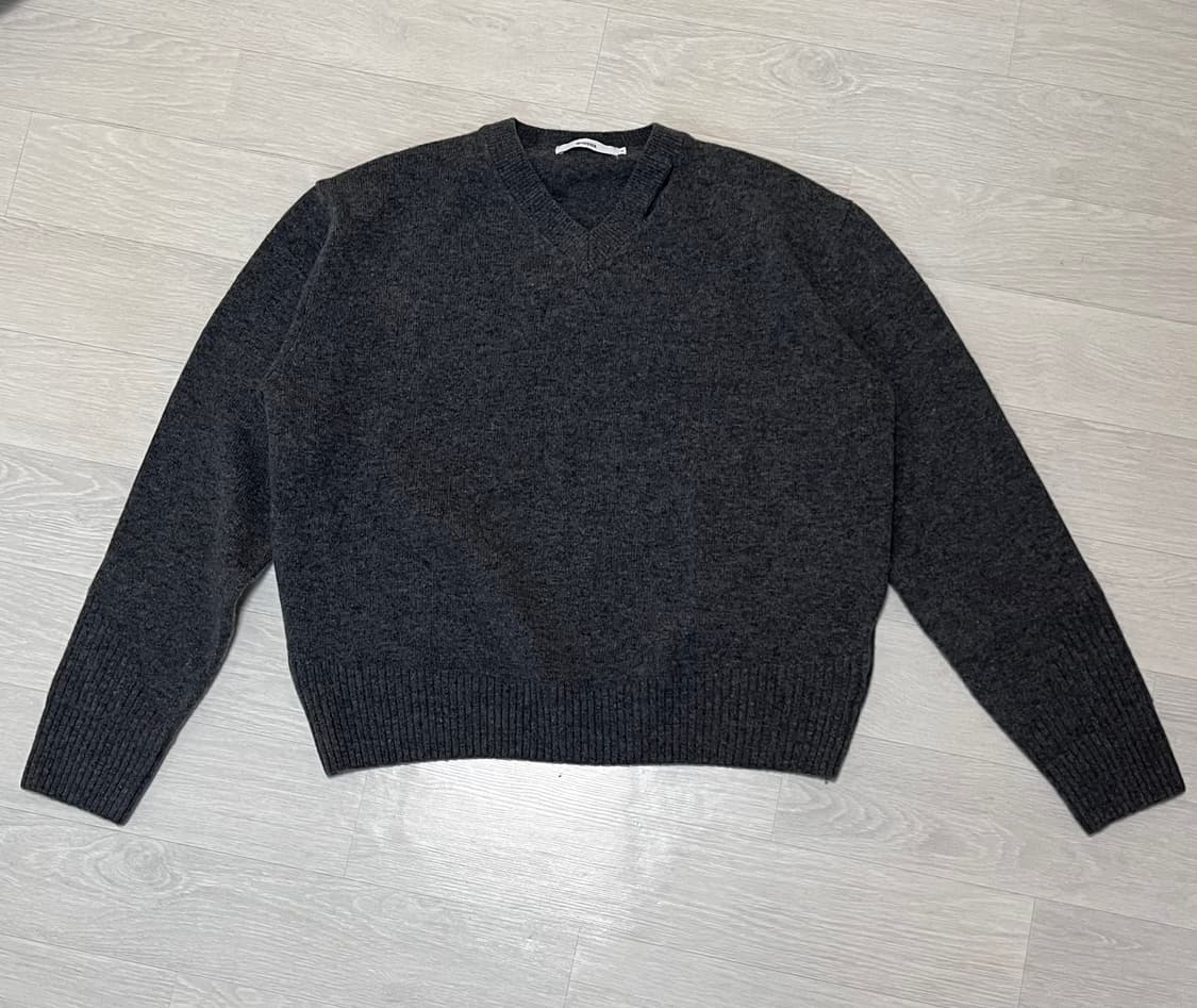 윈더 SLIT MERINO WOOL V-NECK SWEATER L 사이즈 상품이미지1