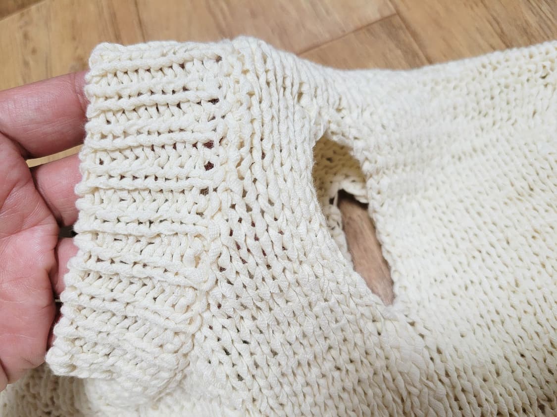 더오픈프로덕트(TheOpen Product) 컷아웃 코튼스웨터 새상품 상품이미지5