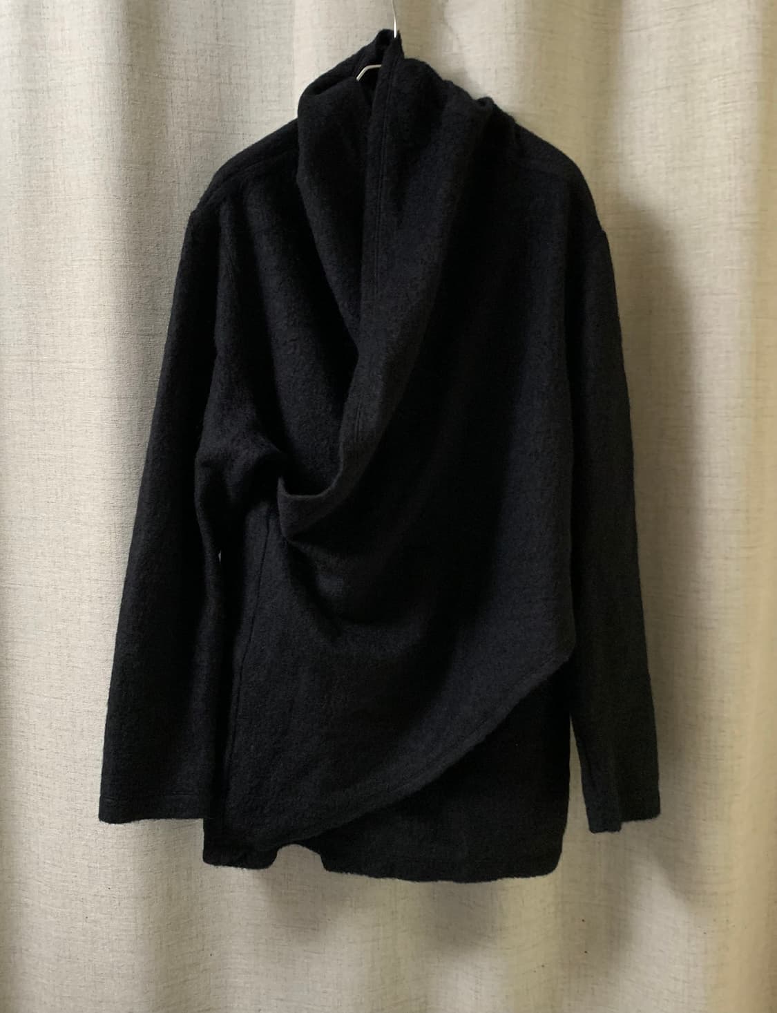Julius fw22 드레이프 니트 상품이미지2