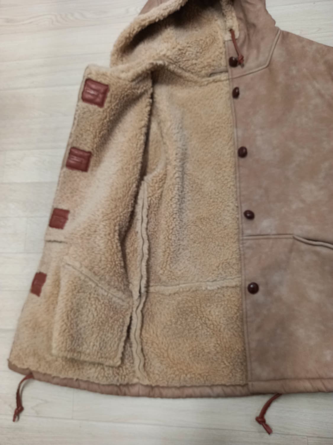 새상품 여성88 후드무스탕 코트 X2 상품이미지3