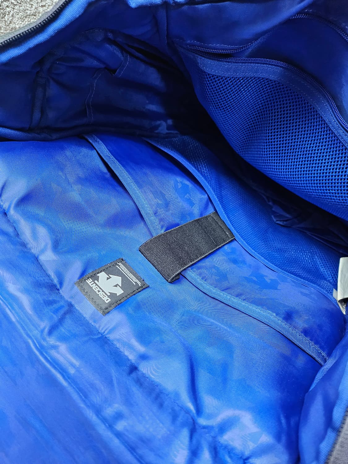 데상트 애슬레틱 스퀘어 백팩 상품이미지9