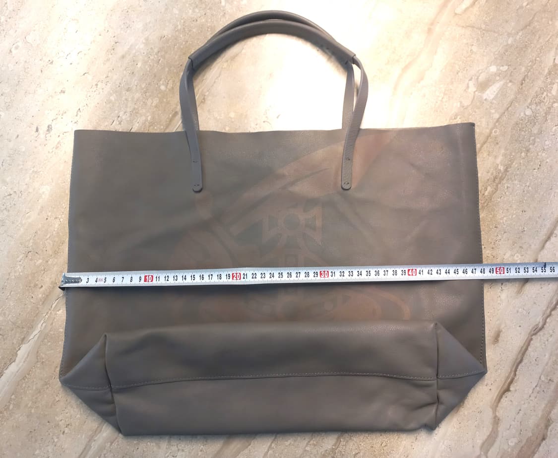 비비안웨스트우드 케냐 가죽 쇼퍼백



 상품이미지9