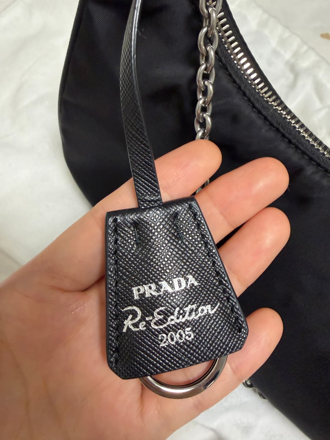 프라다 리에디션 2005 리나일론 테수토 호보백 블랙 상품이미지7