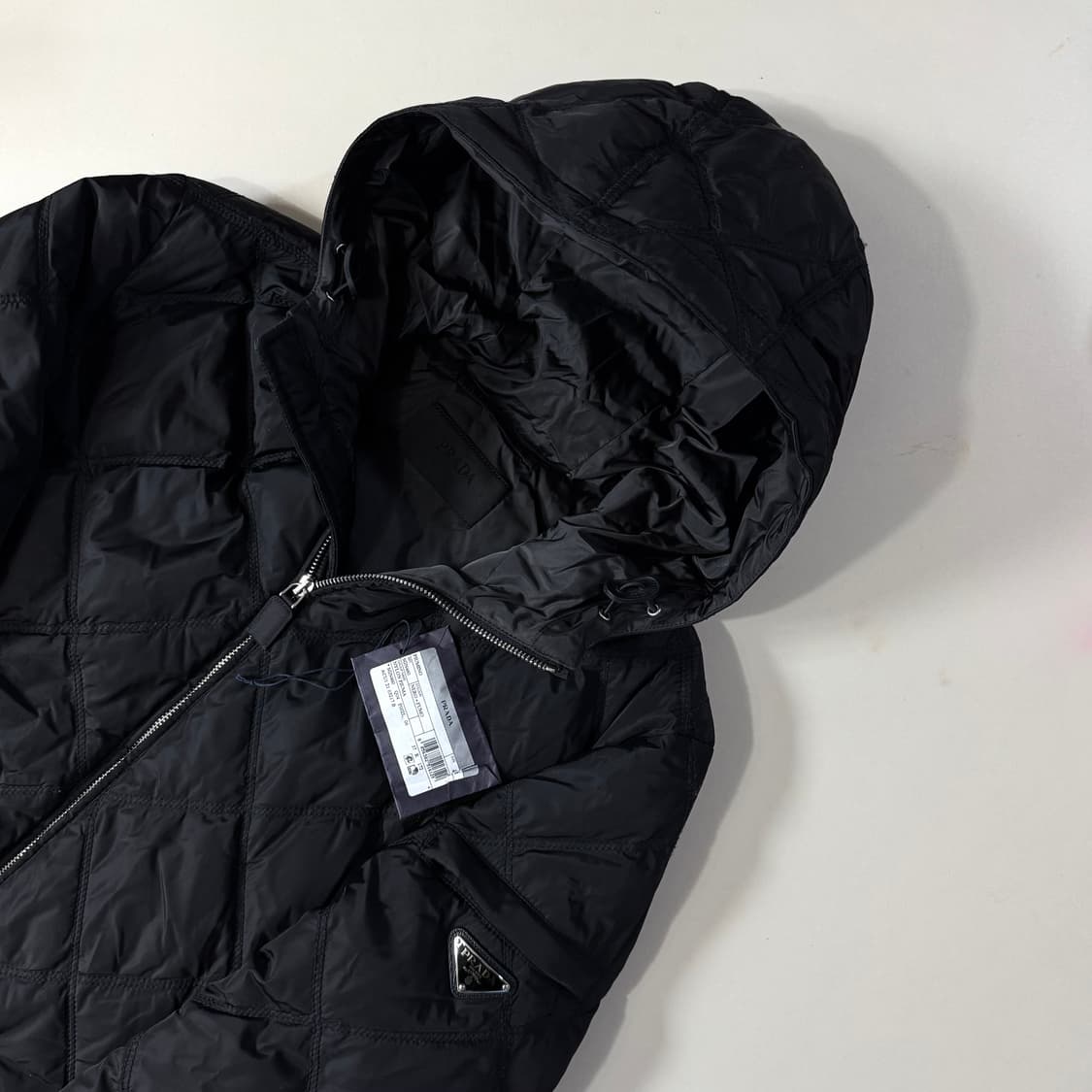 [46/당일출고]프라다 삼각로고 퀄팅 후드 패딩 자켓 상품이미지1
