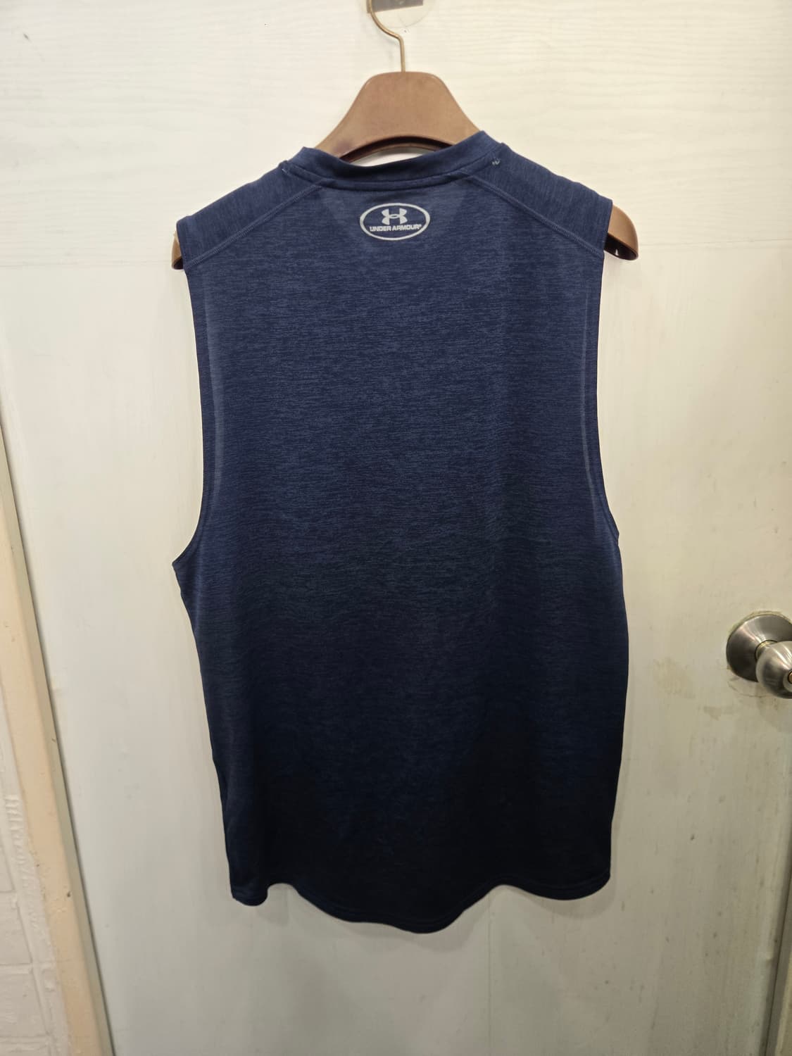 MD/M사이즈 )) UNDER ARMOUR 언더아머 나시티셔츠!~ 상품이미지3