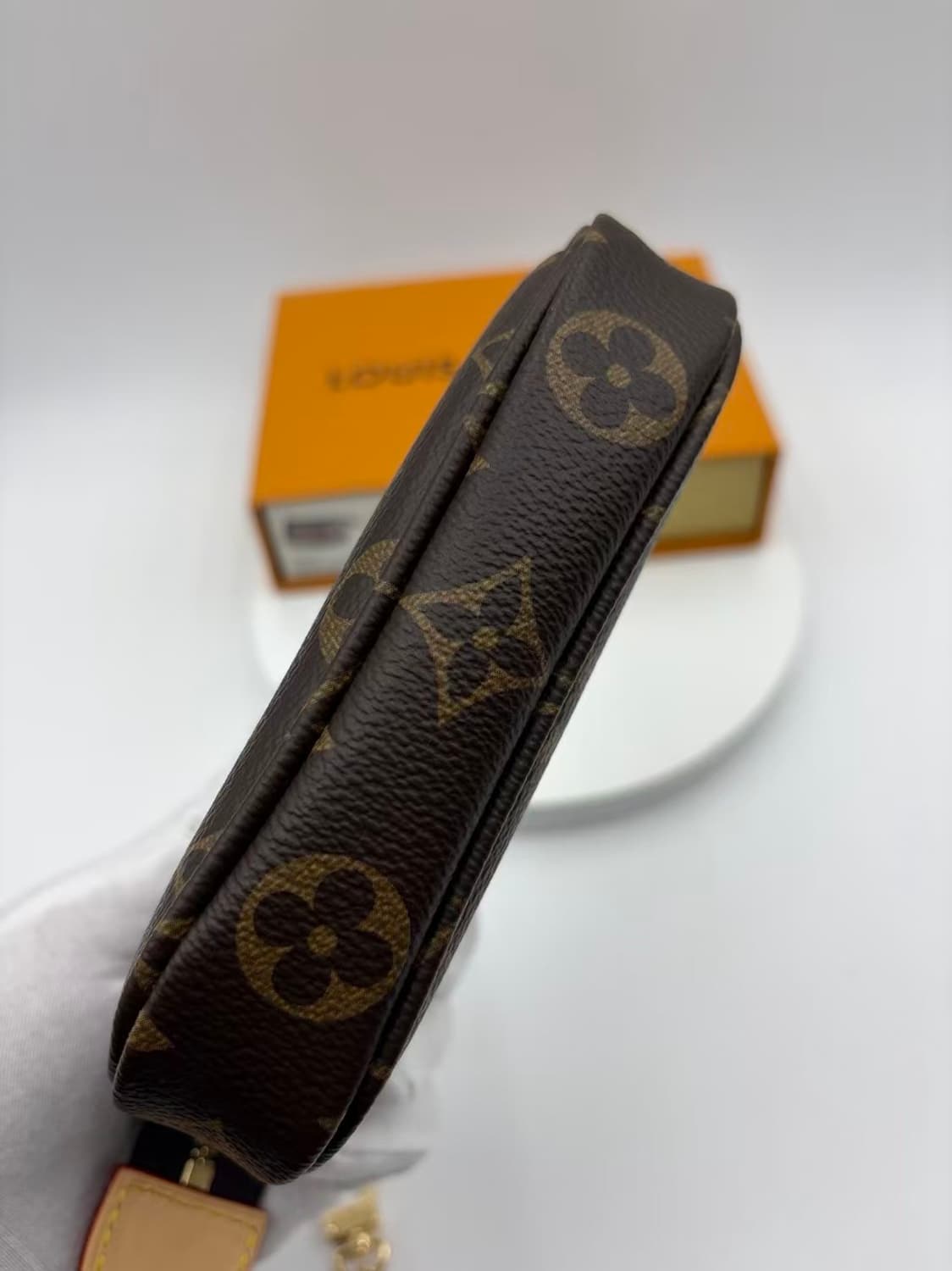 루이비통 미니 포쉐트 악세수아 모노그램 상품이미지3