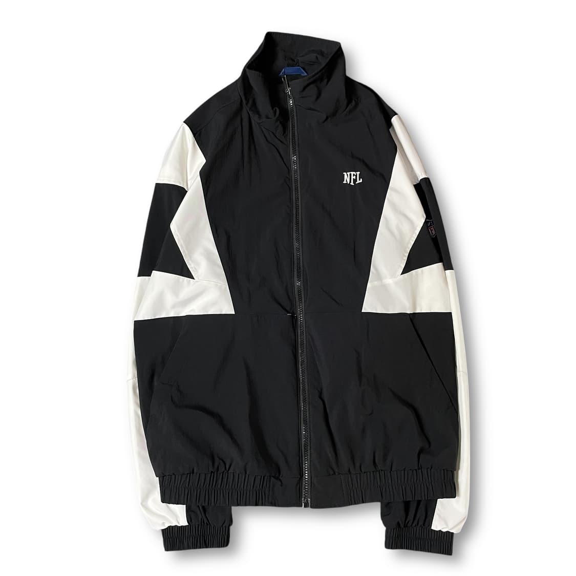 NFL 팀어패럴 블랙 화이트 배색 나일론 바람막이 자켓 S 상품이미지1