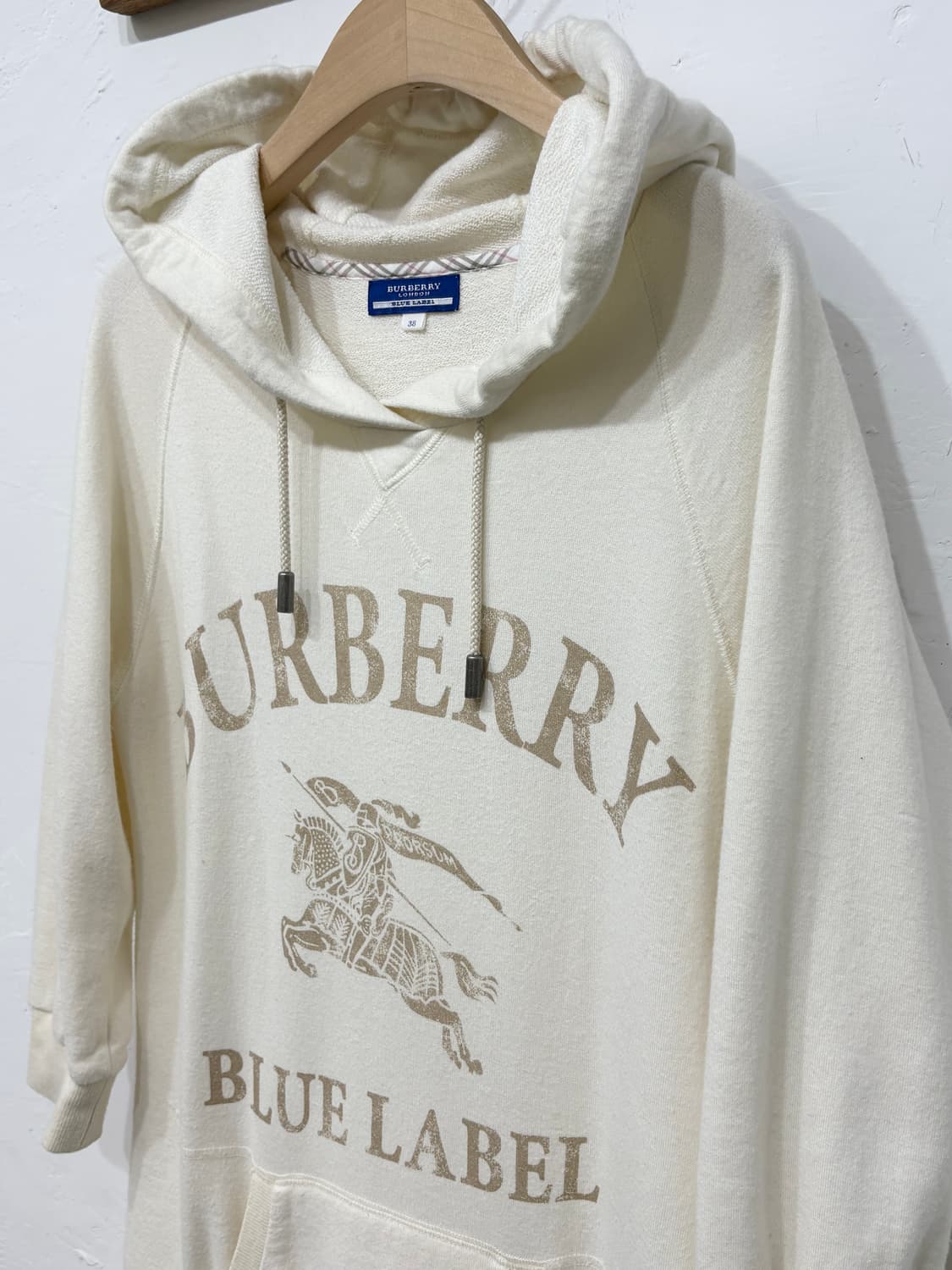 Burberry 버버리 블루라벨 아이보리컬러 니트 후드슬리브 상품이미지3