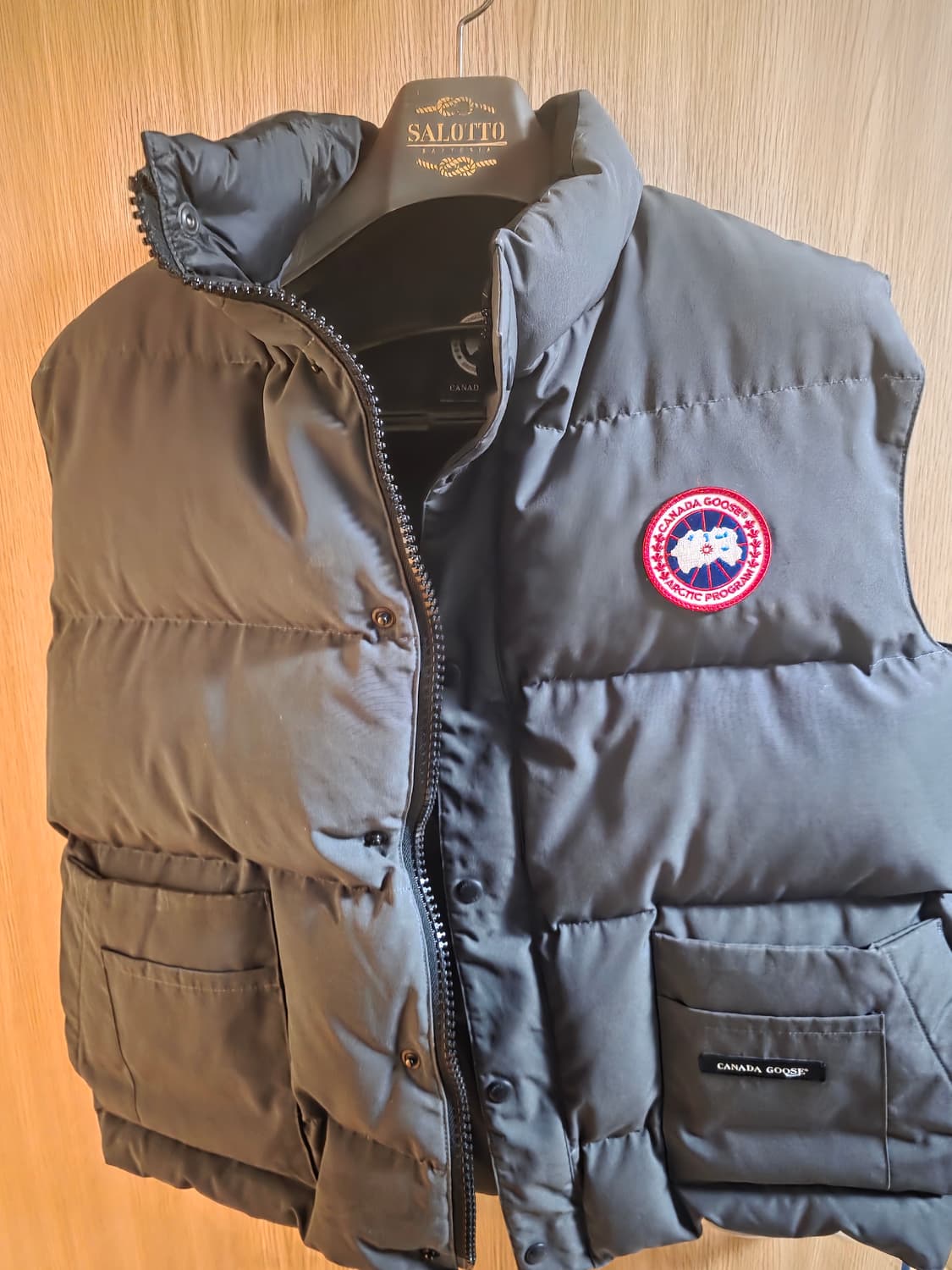 캐나다구스 패딩 조끼 상품이미지1