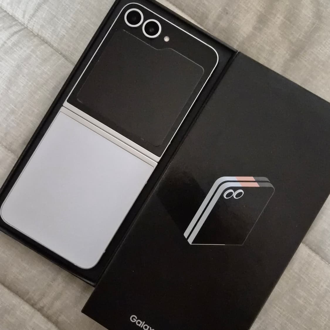 갤럭시 z플립6 256기가 상품이미지1