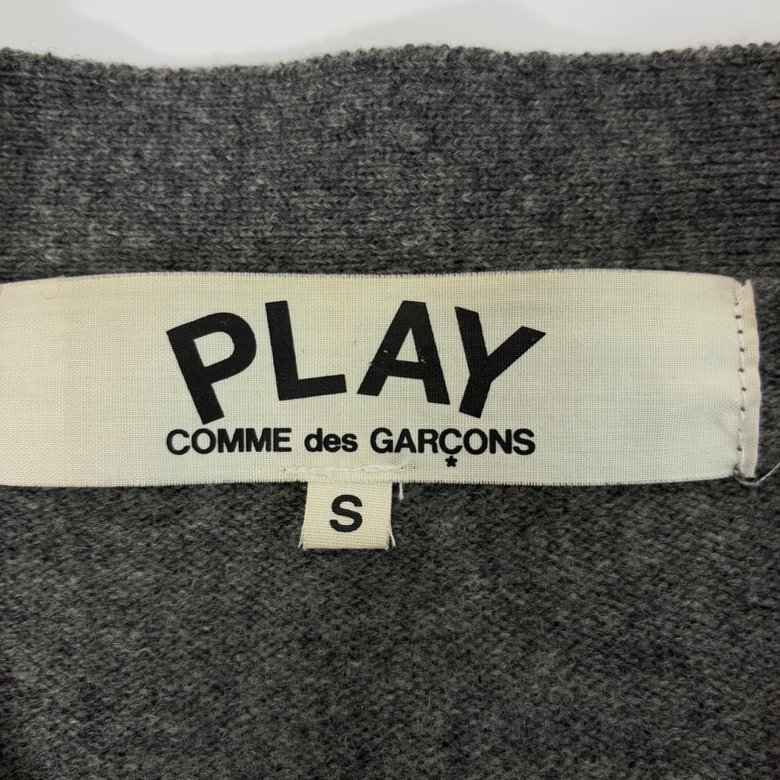 Comme des Garçons  꼼데가르송 더블하트 자수 그레이 가디건 상품이미지4