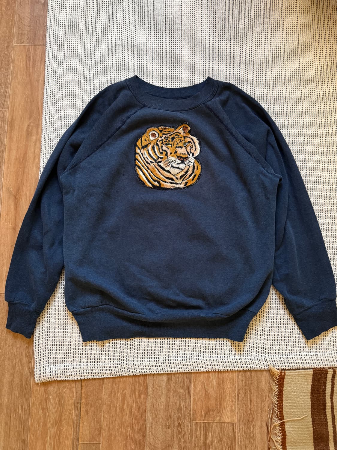 빈티지 80s 핸드 자수 스웻셔츠 상품이미지2