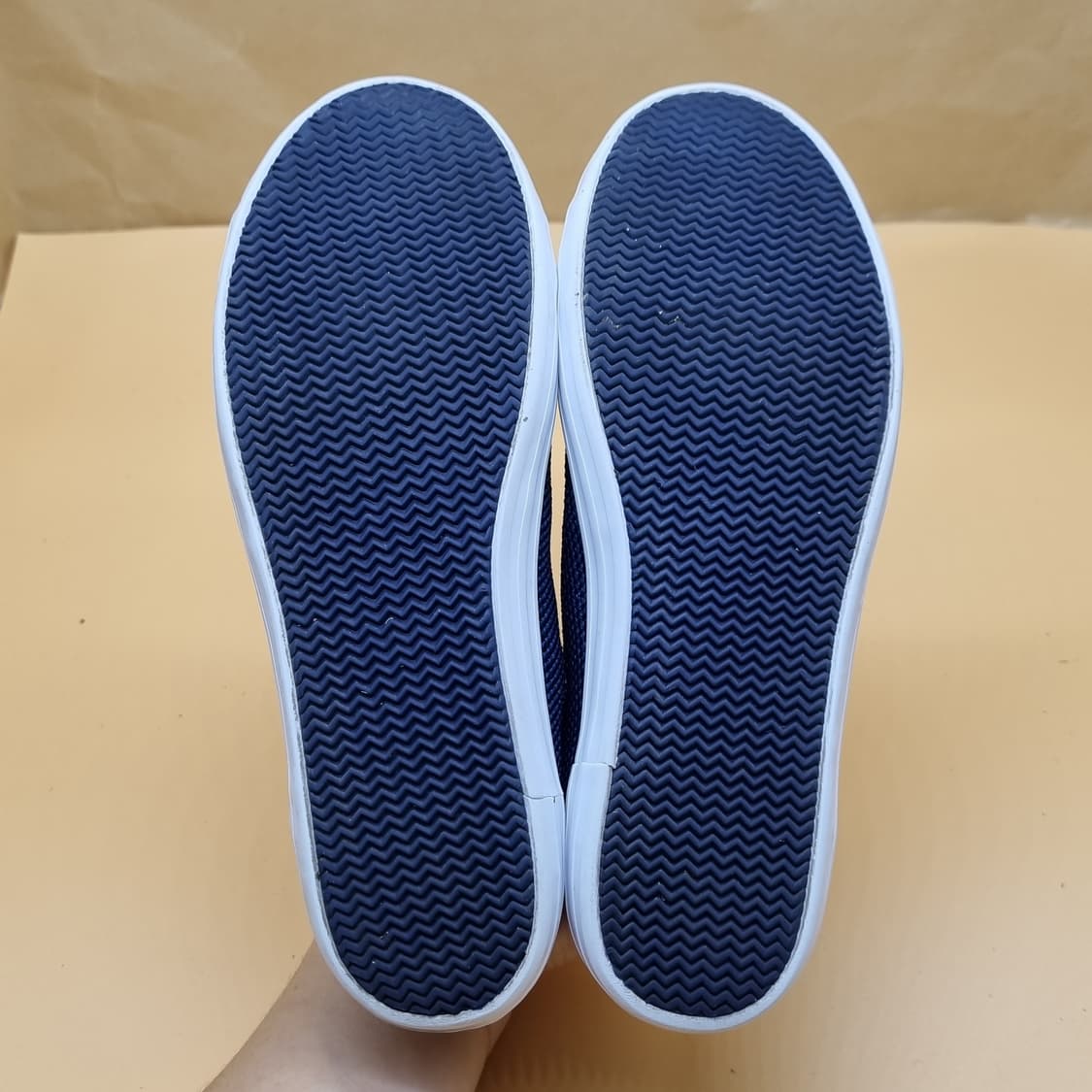 라코스테 네이비 스니커즈37 225~230 상품이미지3