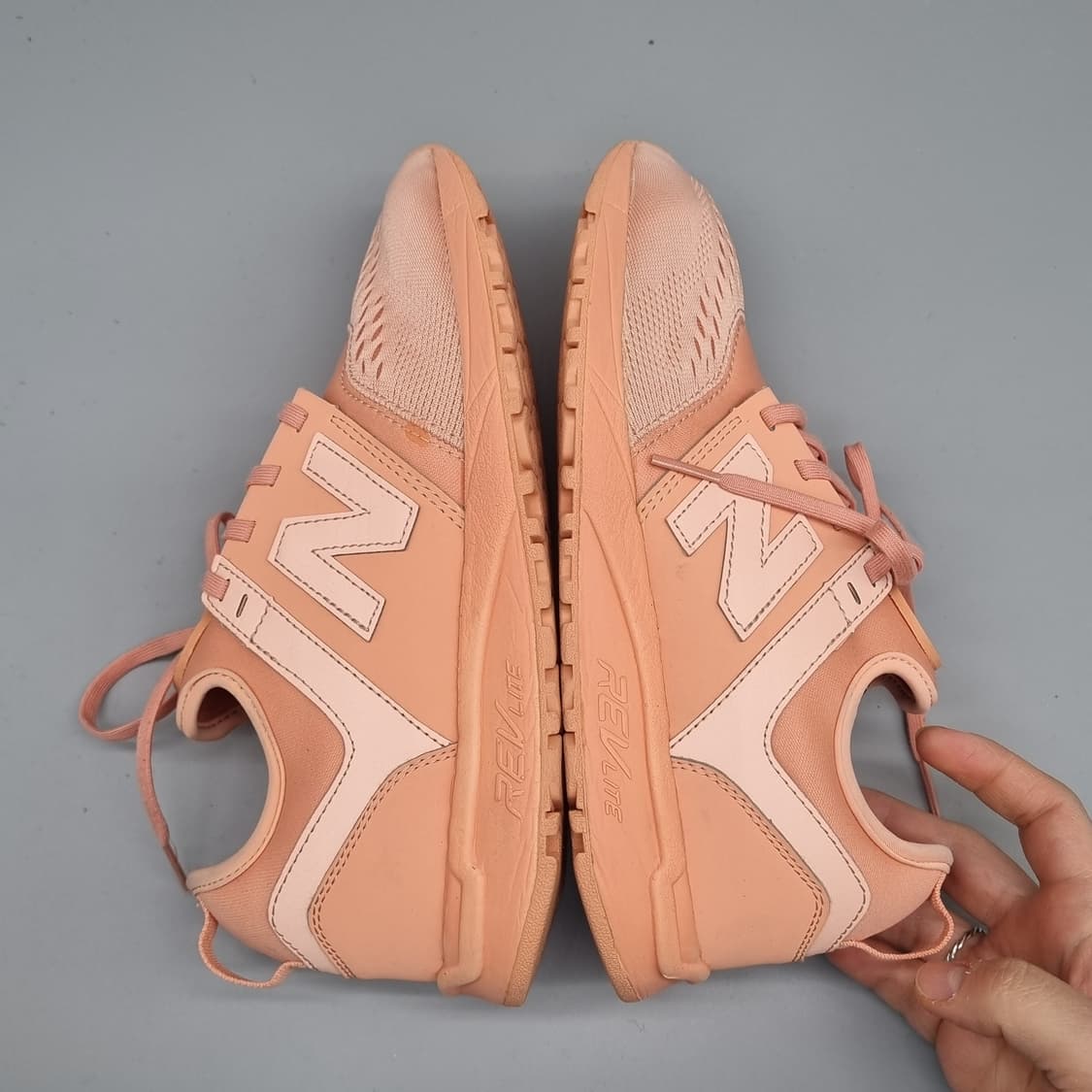 뉴발란스 247 여성운동화240  상품이미지5