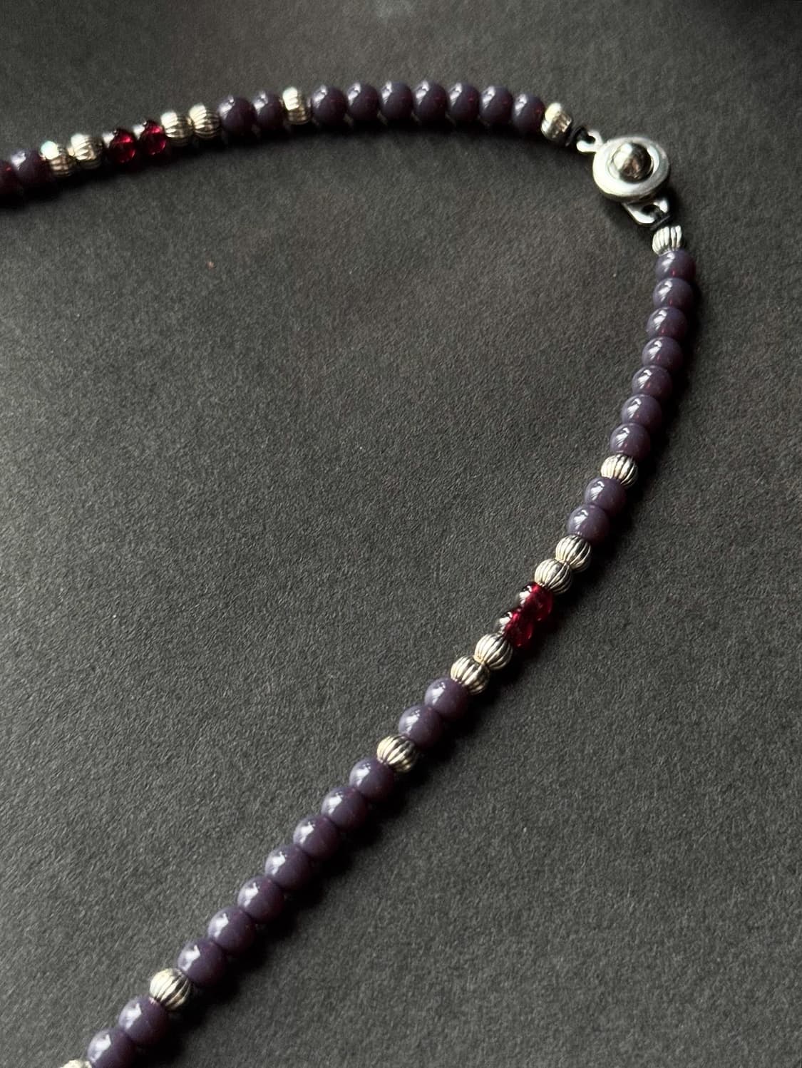 라오브젝트 PUPLE GRAY BEADS NECKLACE 상품이미지2