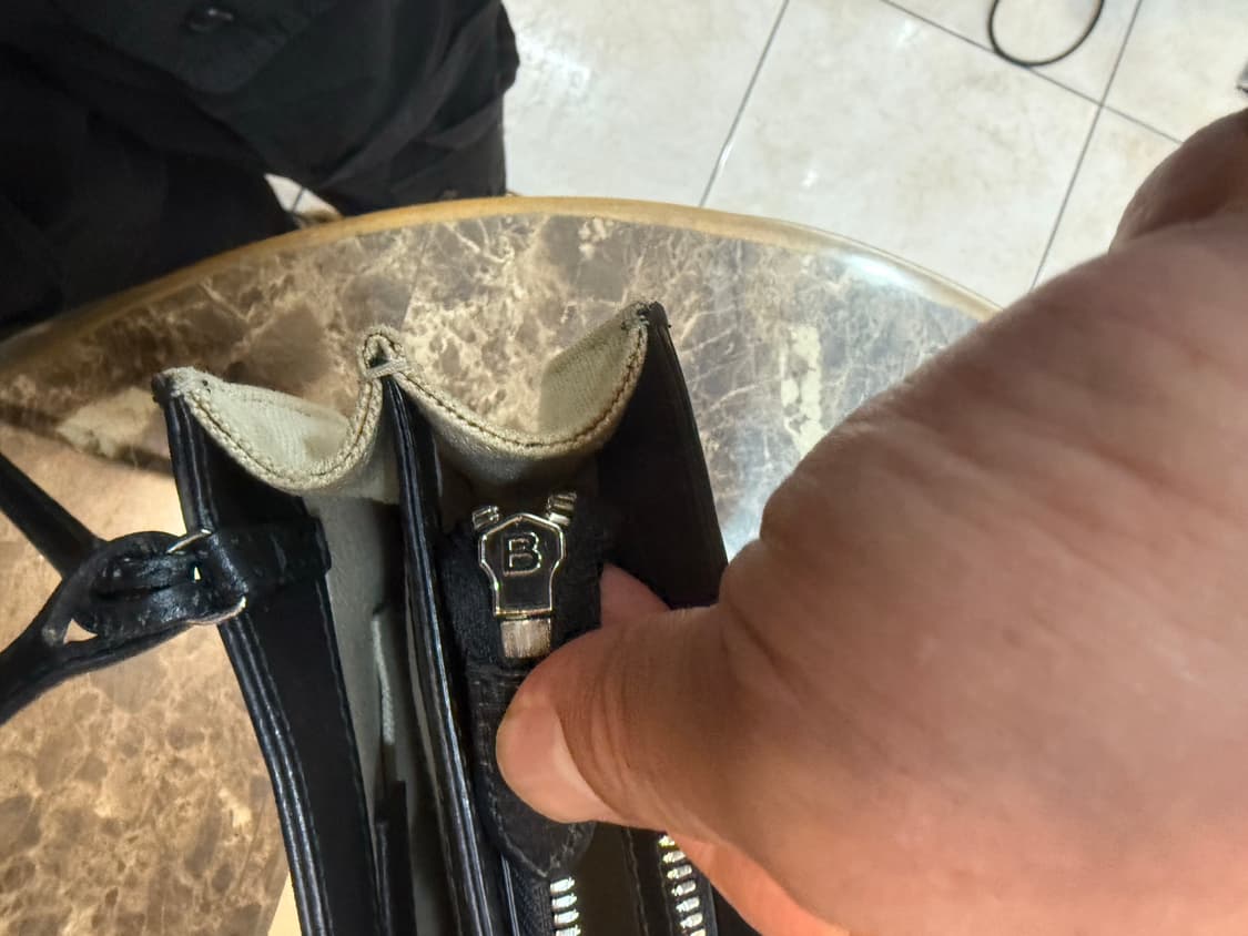 정품 발렌시아가 캔버스 포세트 크로스백 팝니다 상품이미지8